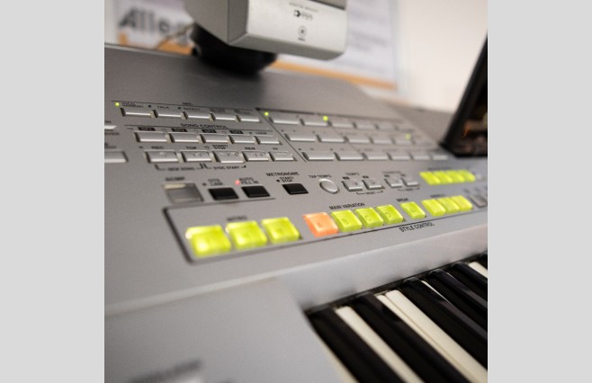 Used Yamaha Tyros 1 Keyboard With MS01 Speakers (SN:0008318) - Image 9